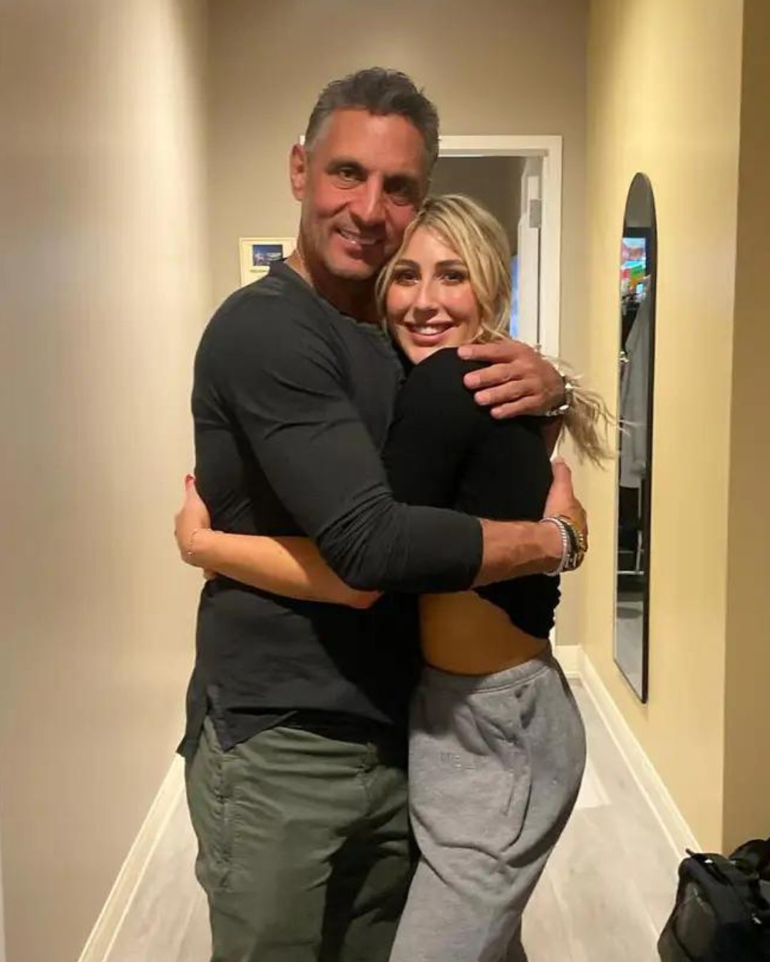 Emma Slater reunites with DWTS partner Mauricio Umansky